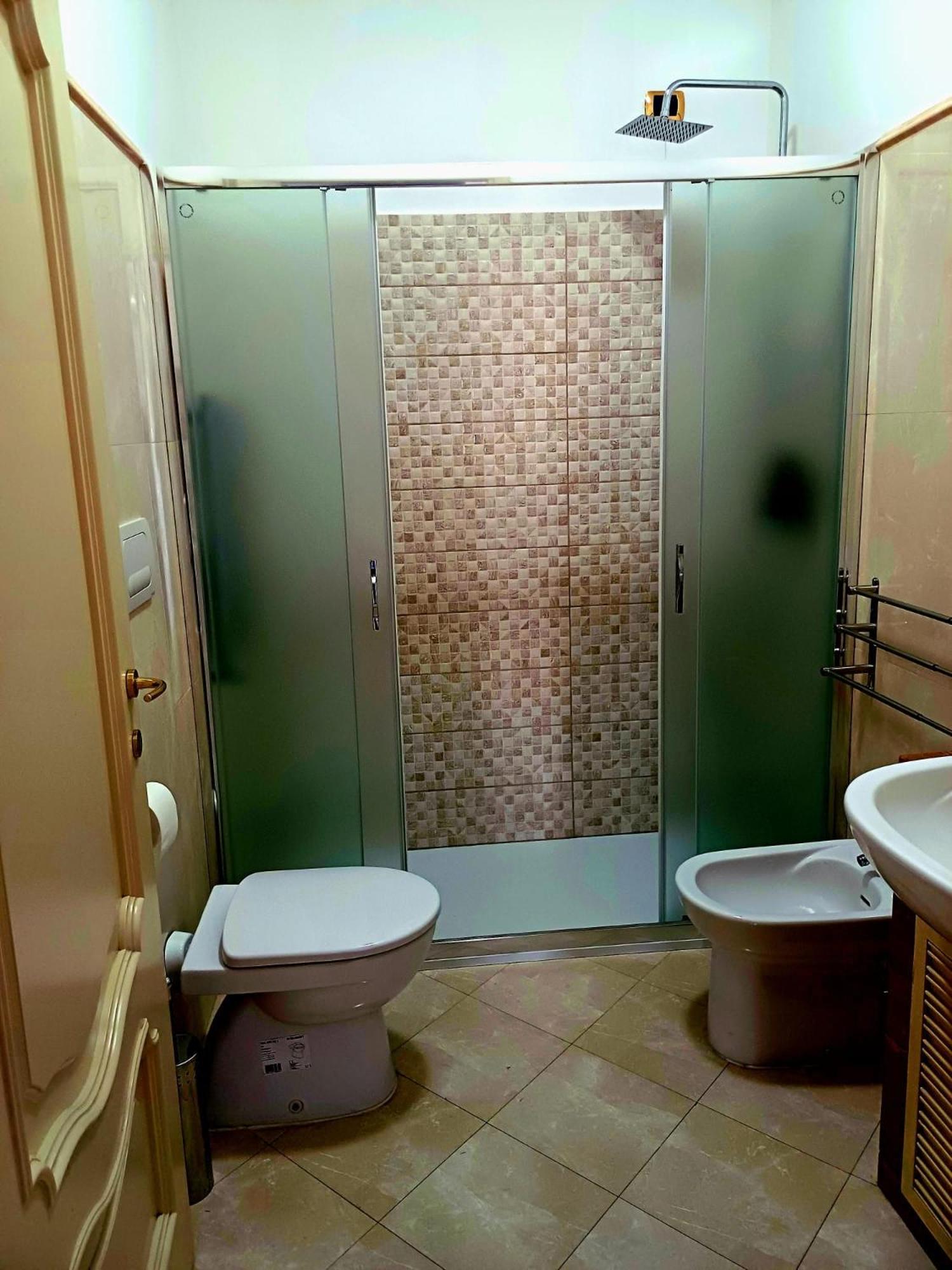 La Casetta Di Miriam A Piazza Di Spagna Rome Bagian luar foto